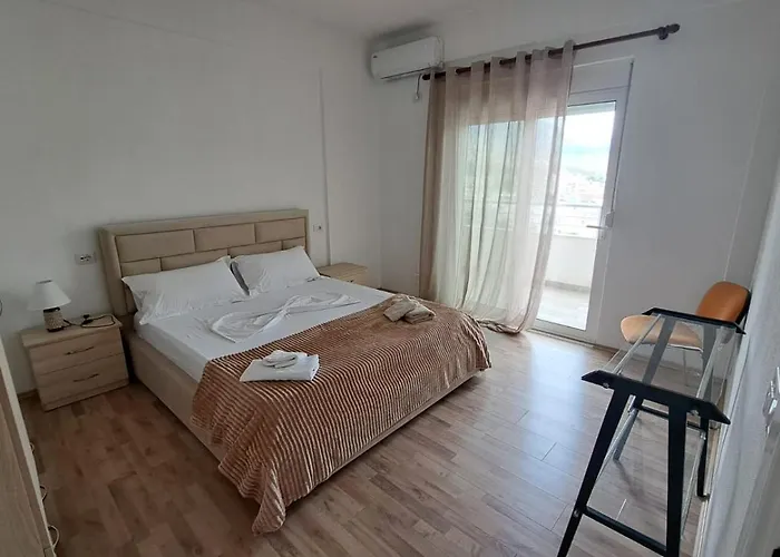 Gjirokastra Apartment 360